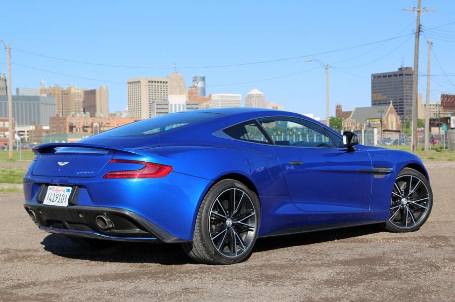  Aston Martin Vanquish 2012 года  (NA) (фото 154 из 182)